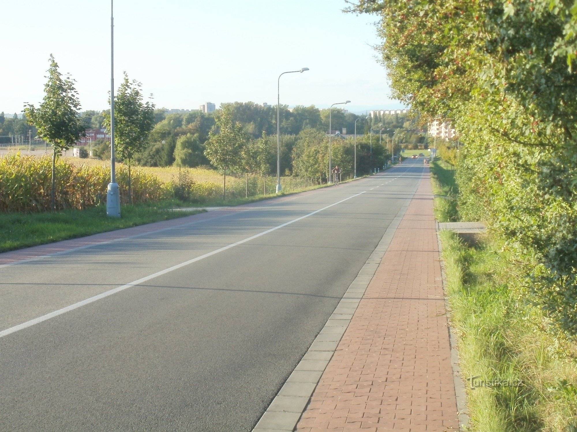 Třebeš - Roudnička cycle path