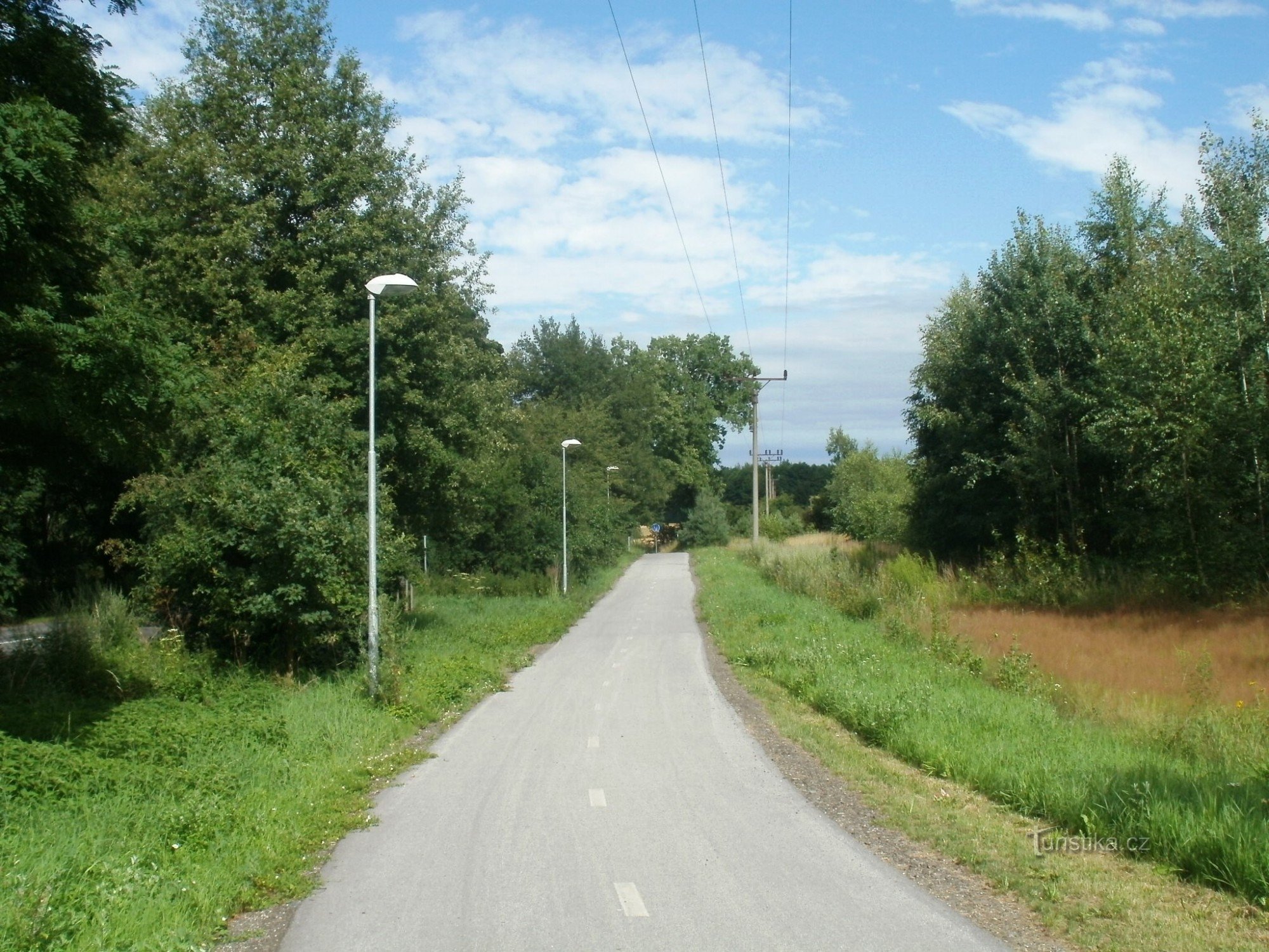 Pista de biciclete de lângă iazul de argint