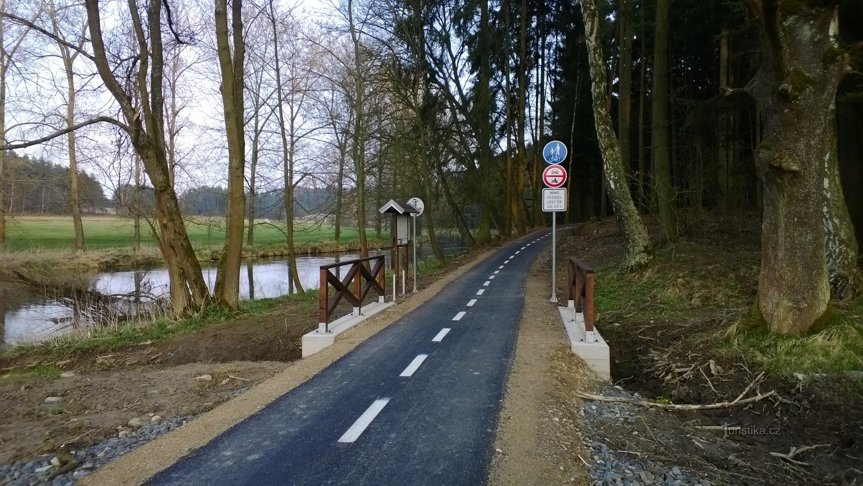 Cykelväg nära Světlá nad Sázavou.