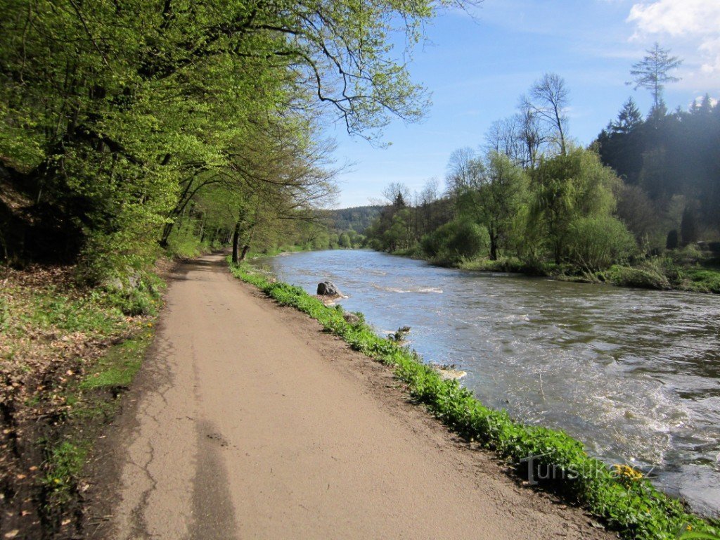 Fietspad vanuit Český Šternberk