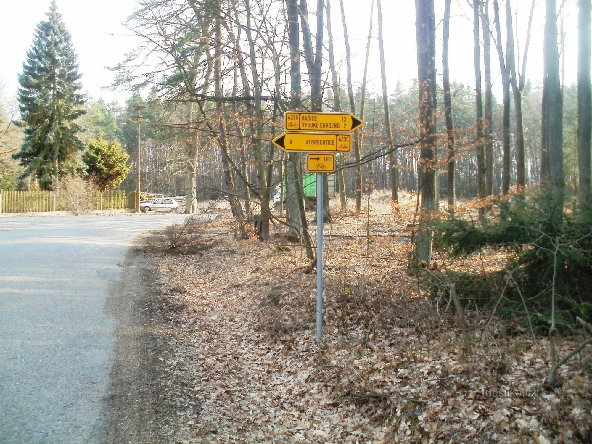 cykel-turist korsvej - vildtreservat nær Vysoké Chvojno