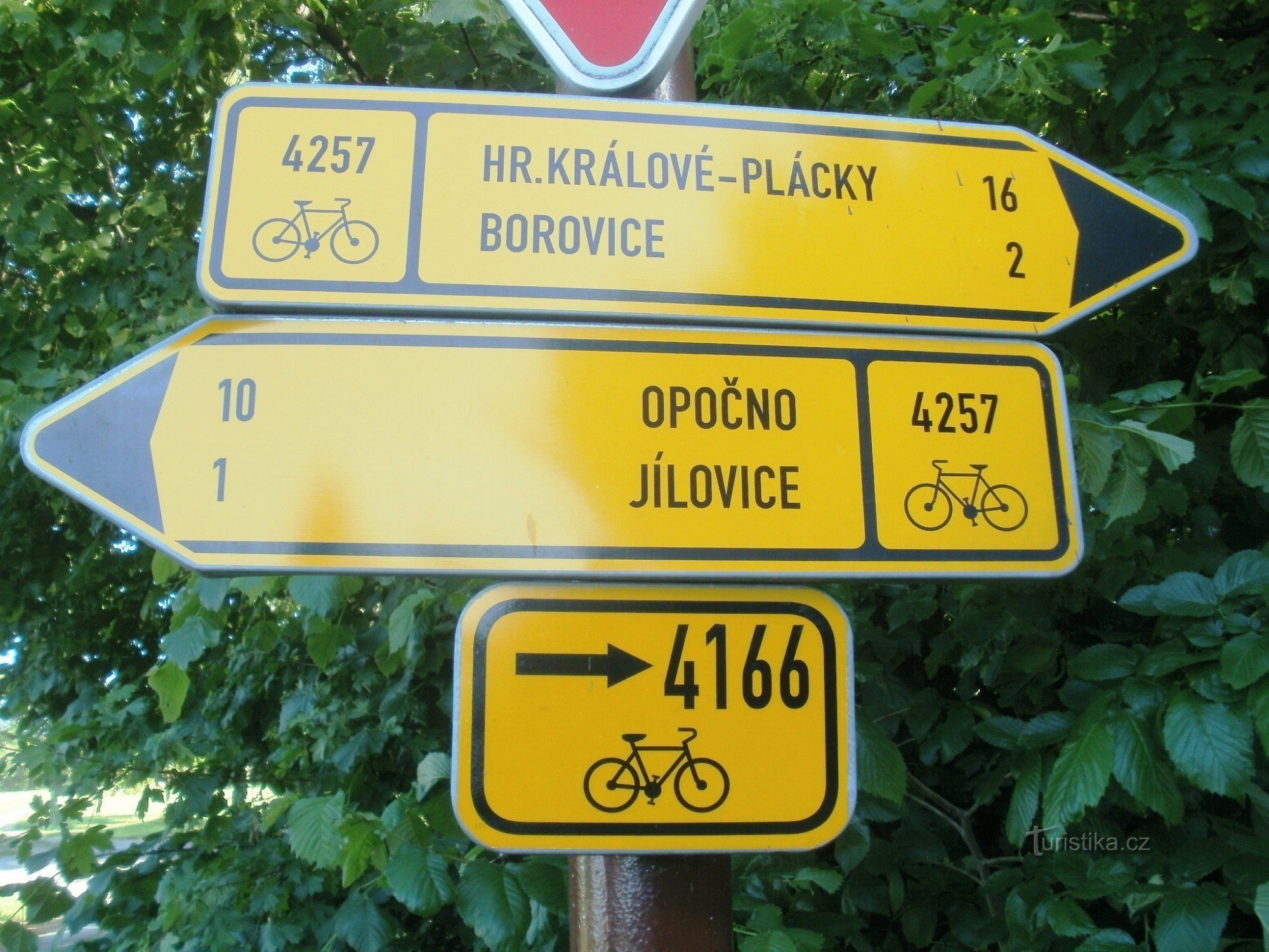 Ngã tư dành cho người đi xe đạp - Libníkovice, gần tháp quan sát