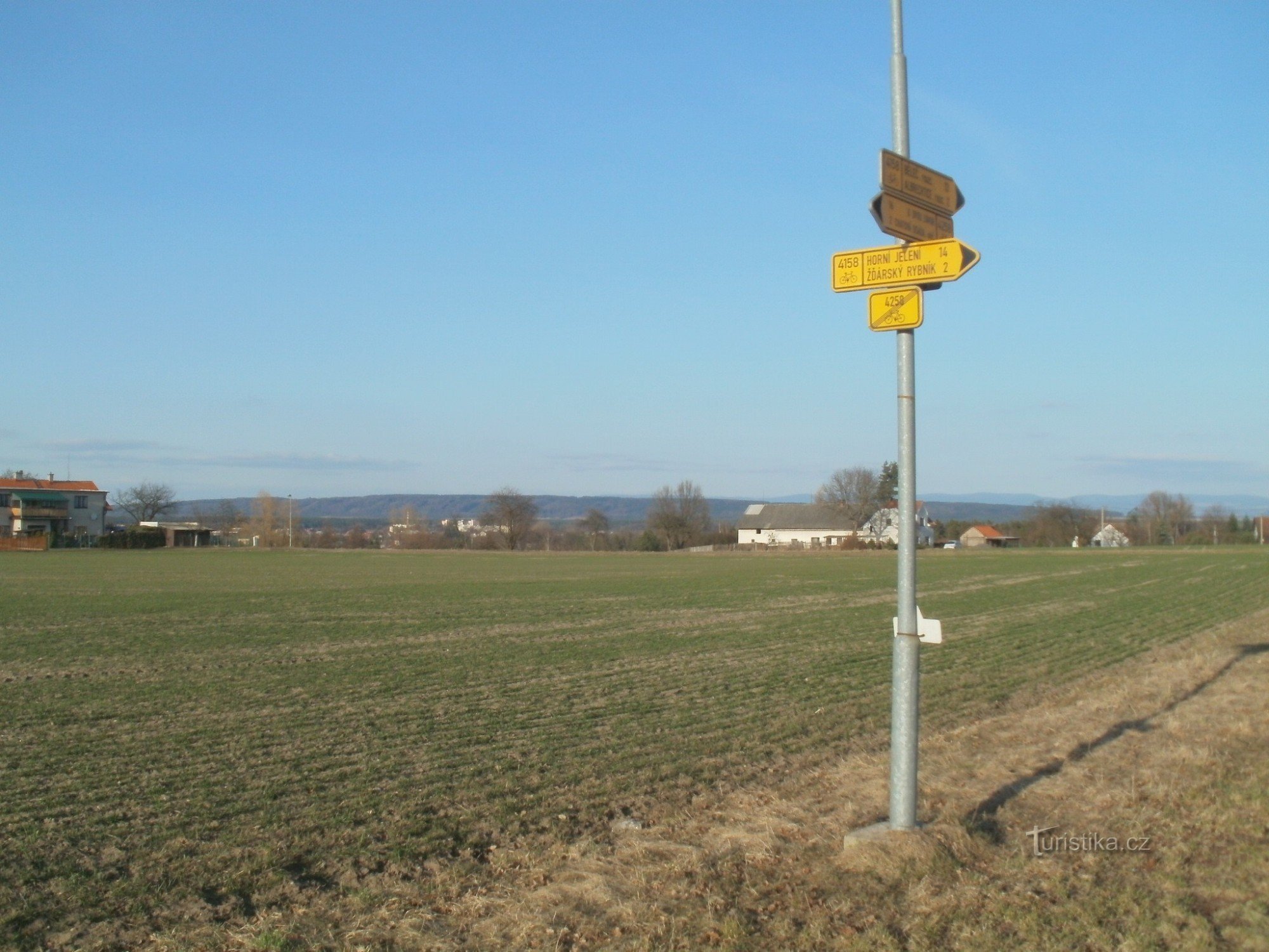 Radwegknotenpunkt Nová Ves - an der Wegkreuzung