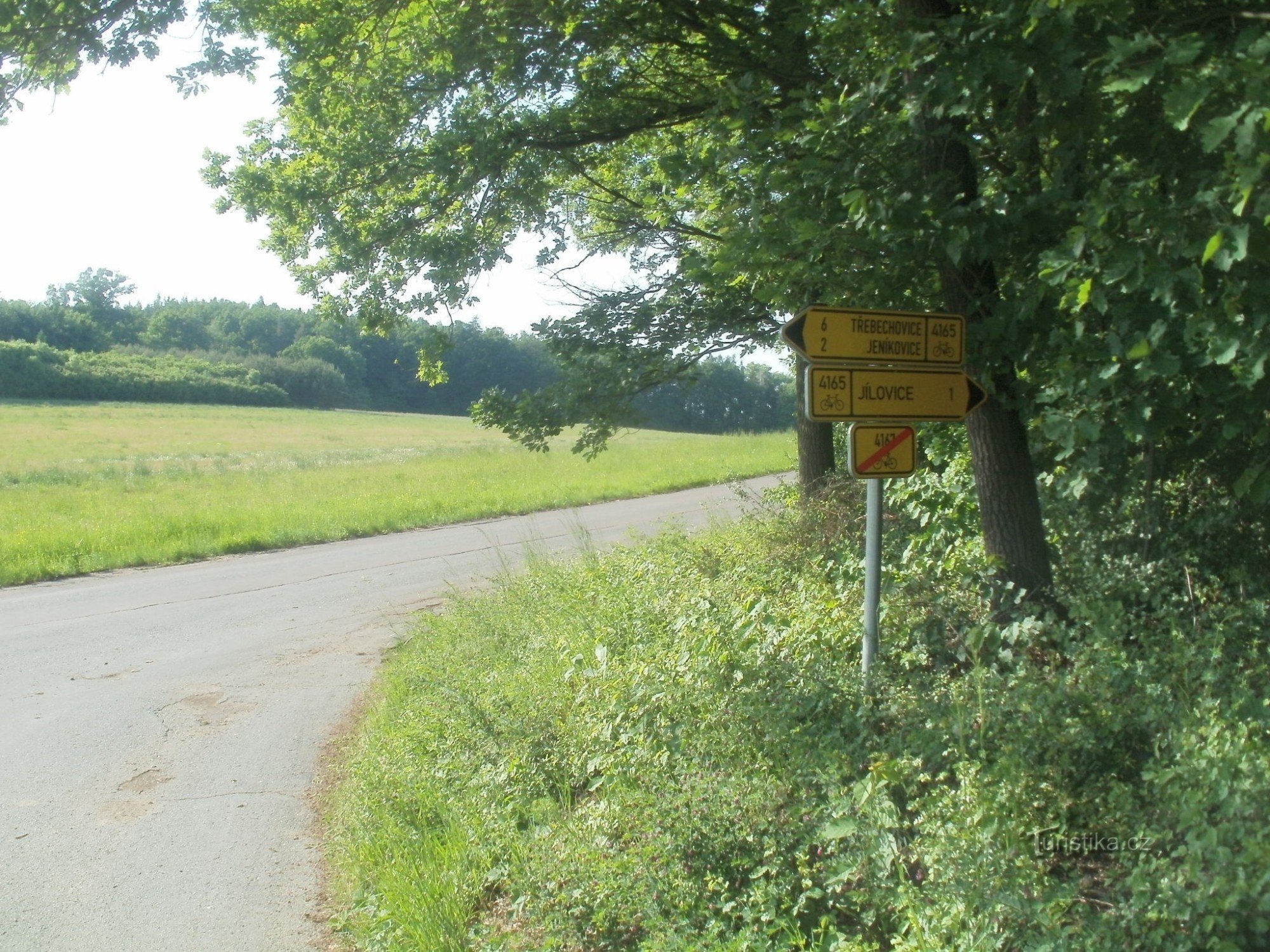 răscruce de drumuri cicloturistice sub Vysoký Újezd
