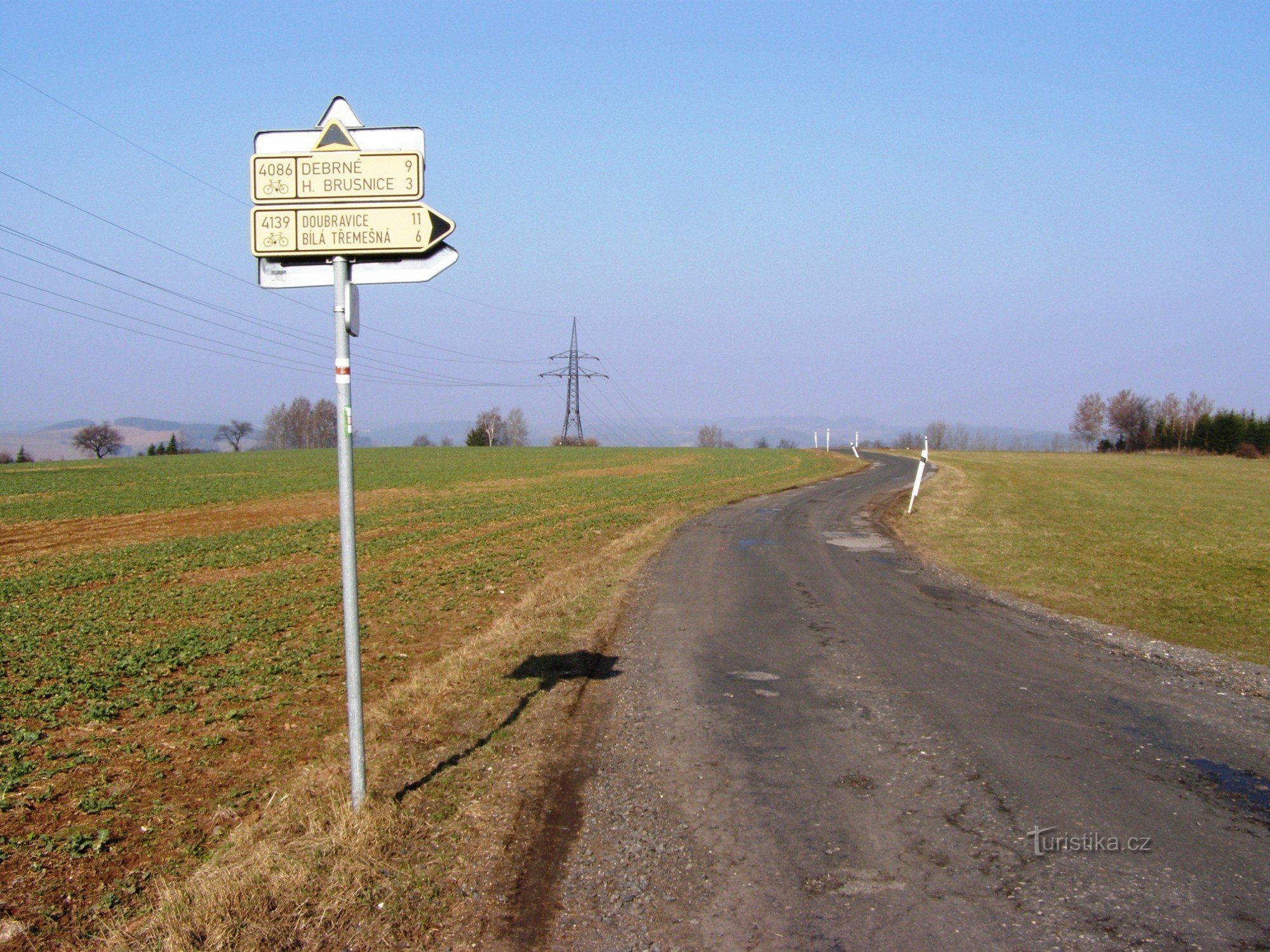 cykloturistické rozcestí - pod Zvičinou