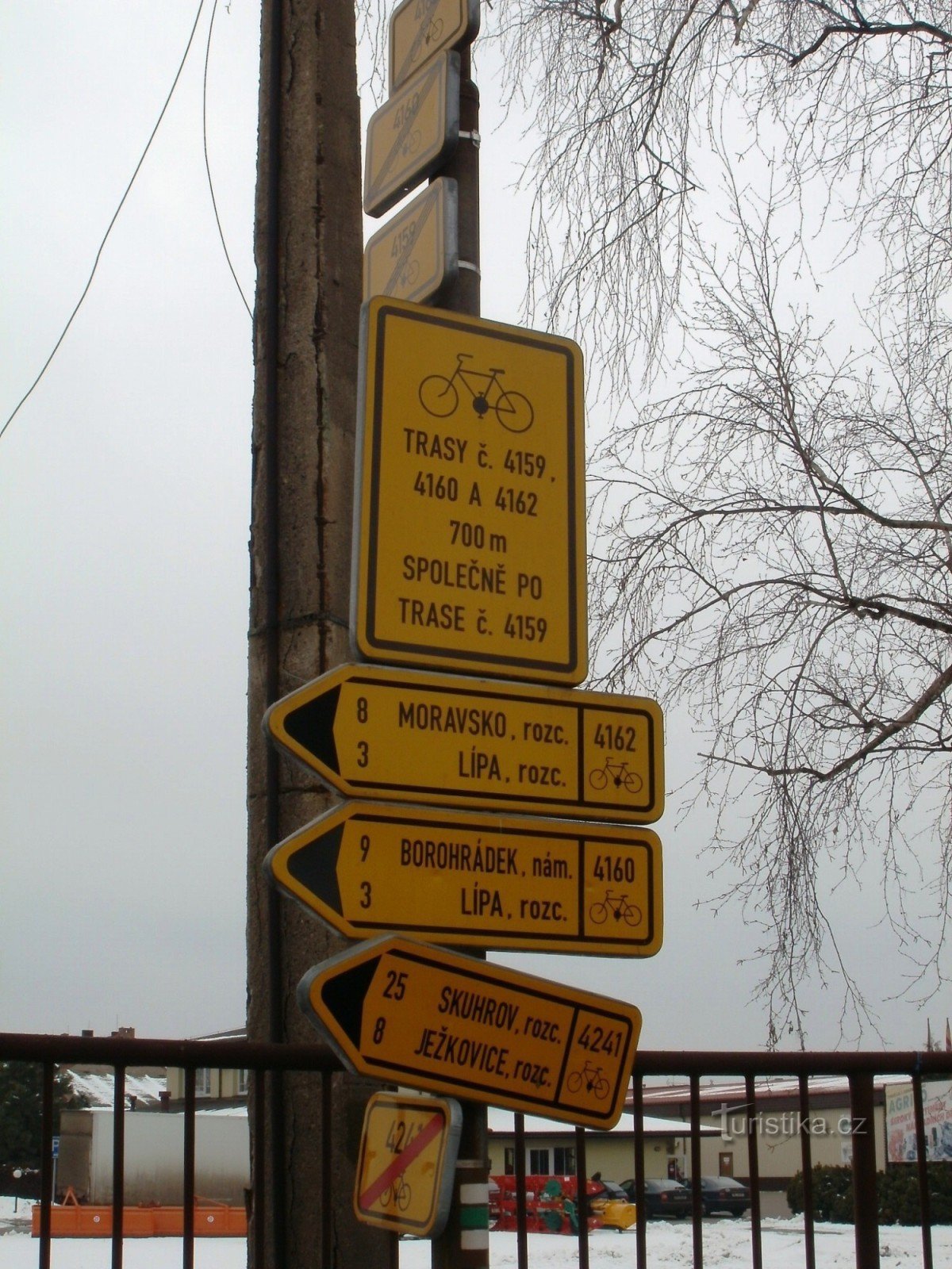 Týniště nad Orlicí - cruce de la estación de tren