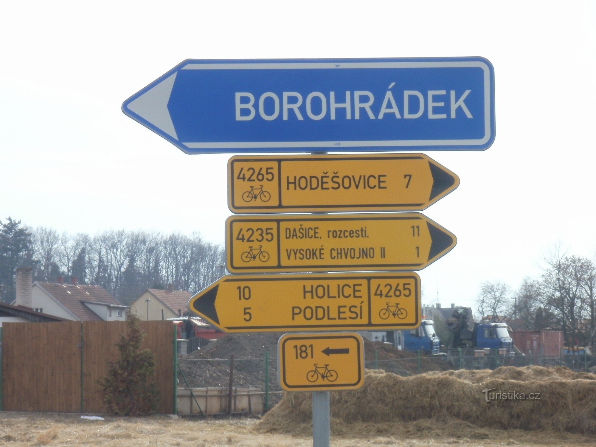 intersecție de ciclism lângă Vysoké Chvojno