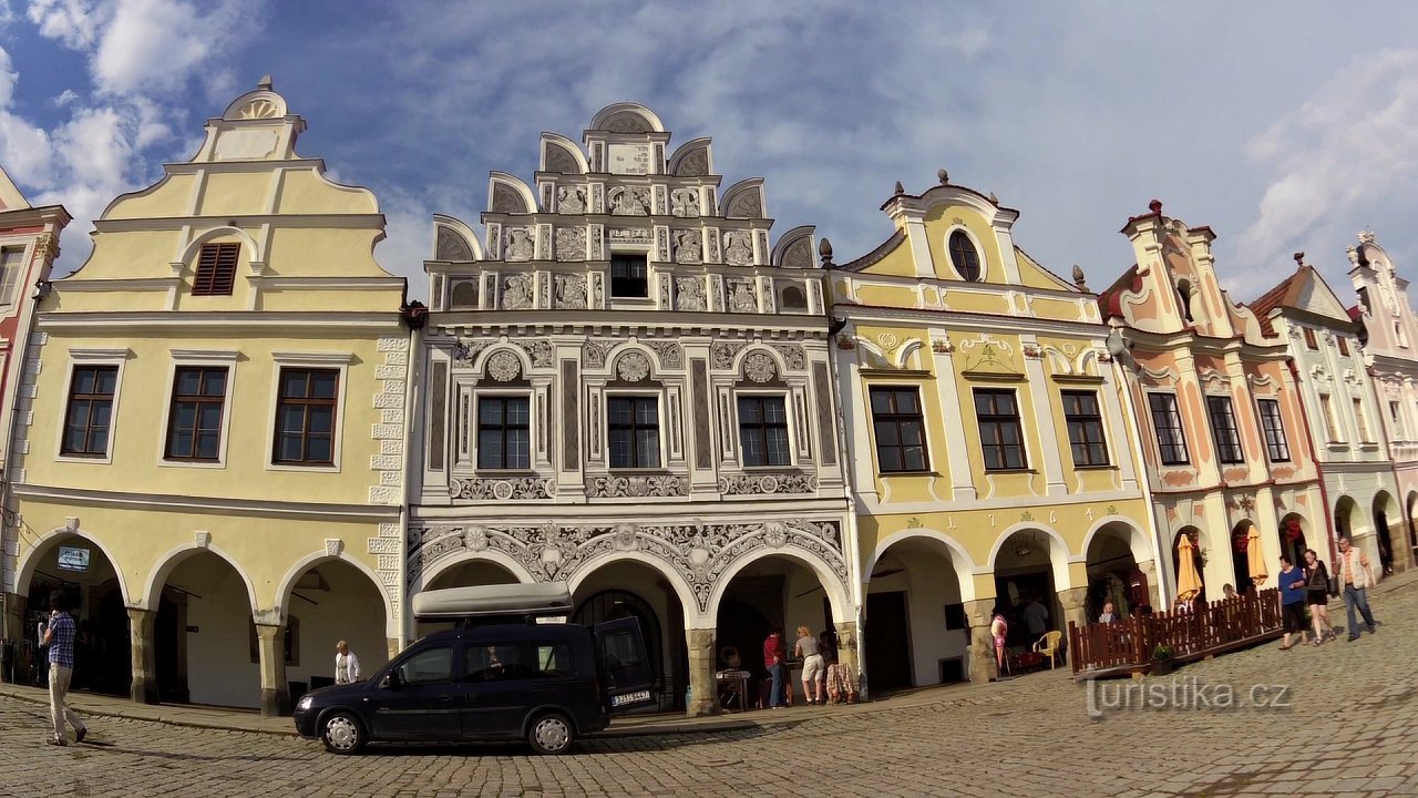 Viagem de bicicleta de Telč ao Castelo de Roštejn