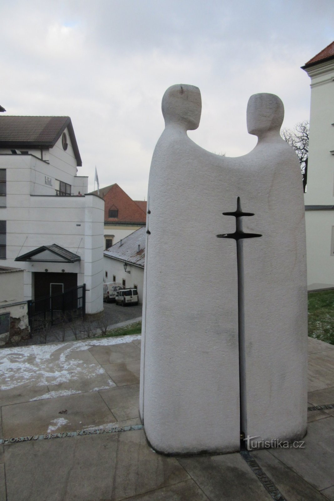 Cyril und Methodius in einer Umarmung