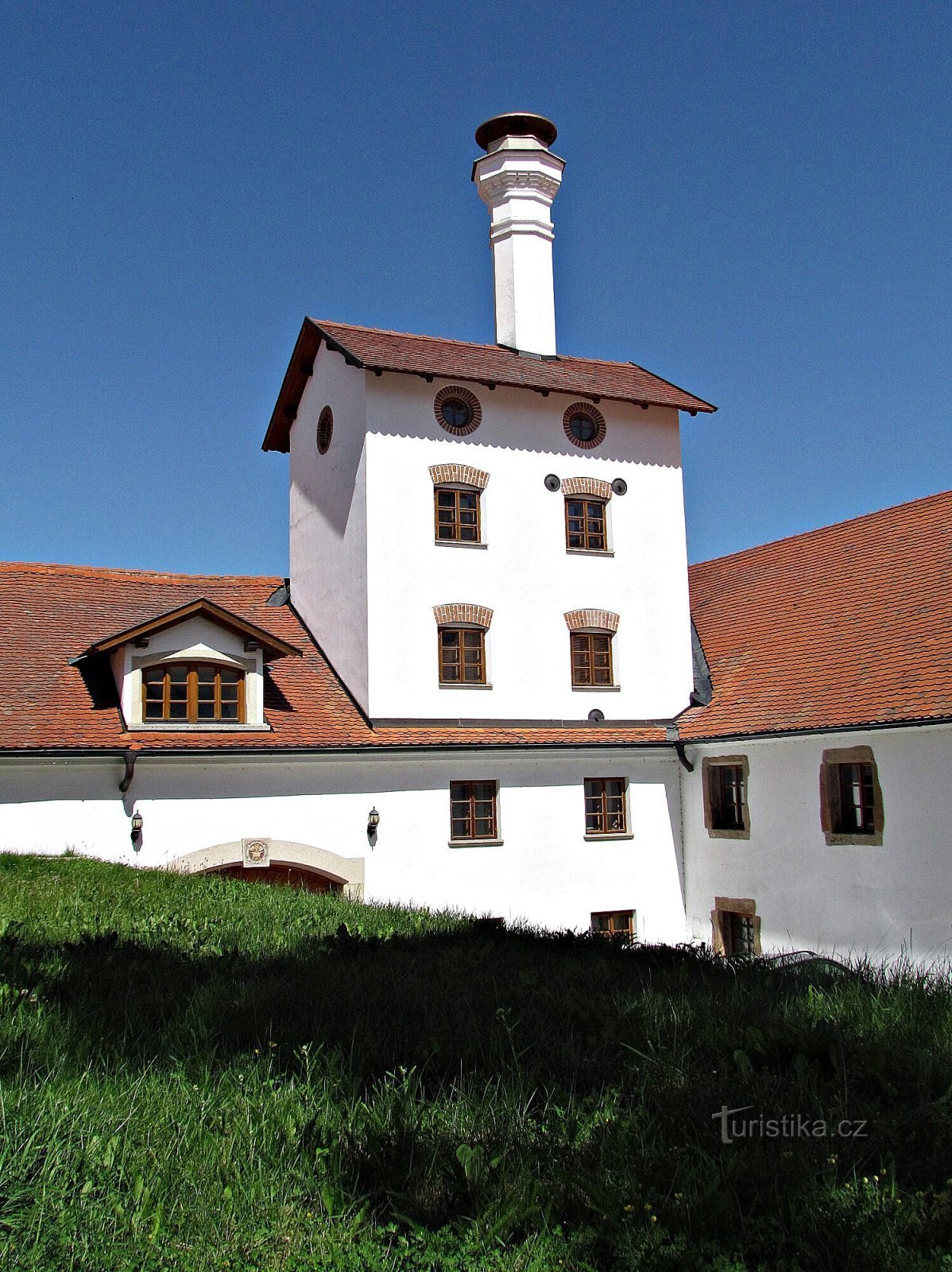 Dačice - former brewery yard, fortress and granary