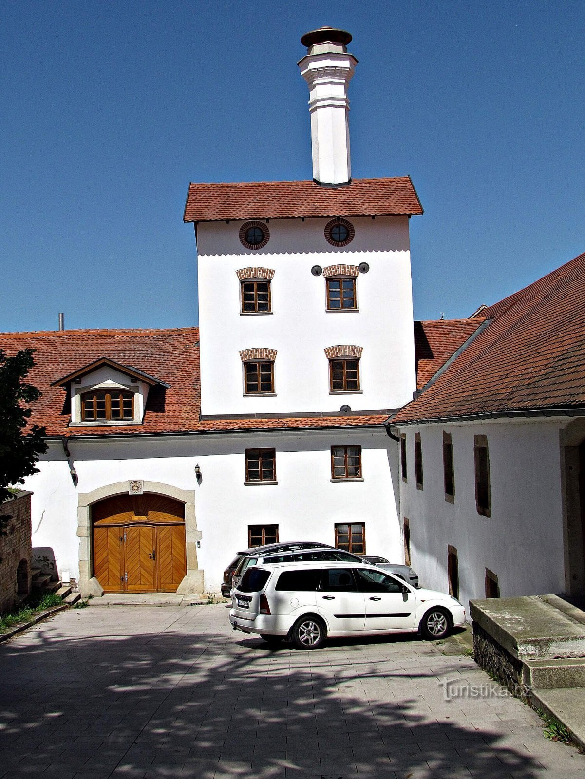 Dačice - former brewery yard, fortress and granary