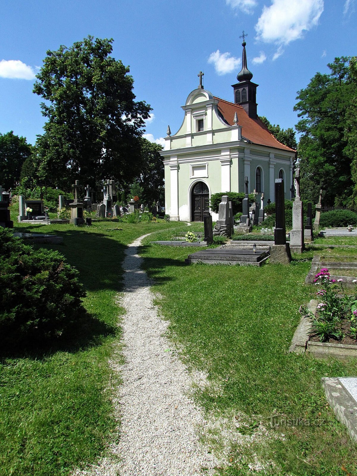 Dačice - capilla del cementerio de St. Roch, Šebestián y St. Rosalie