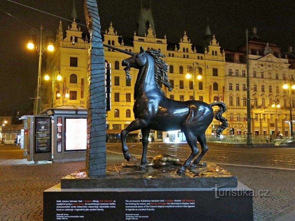 Unicornul lui Dali