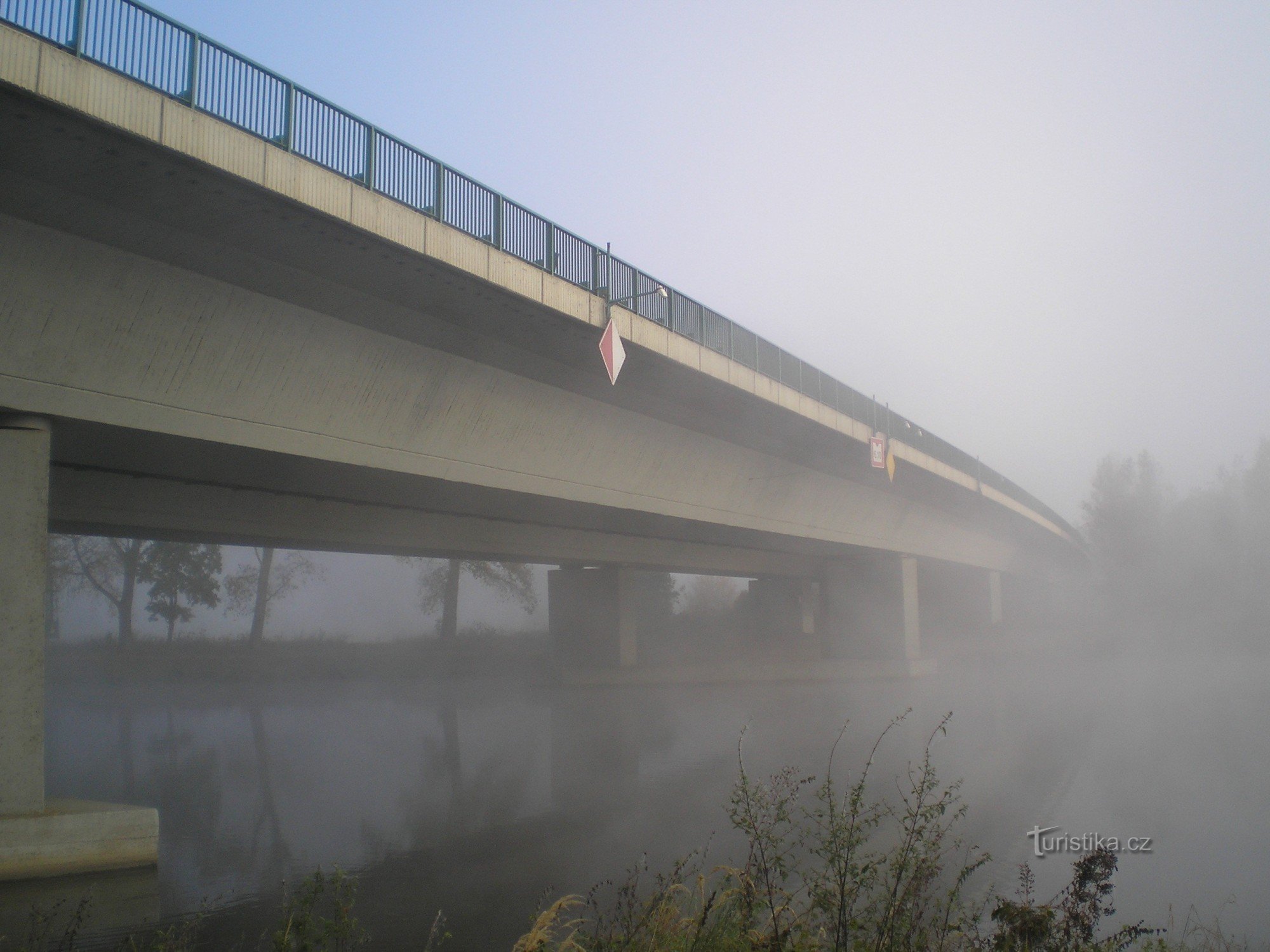 Most autostradowy na Łabie