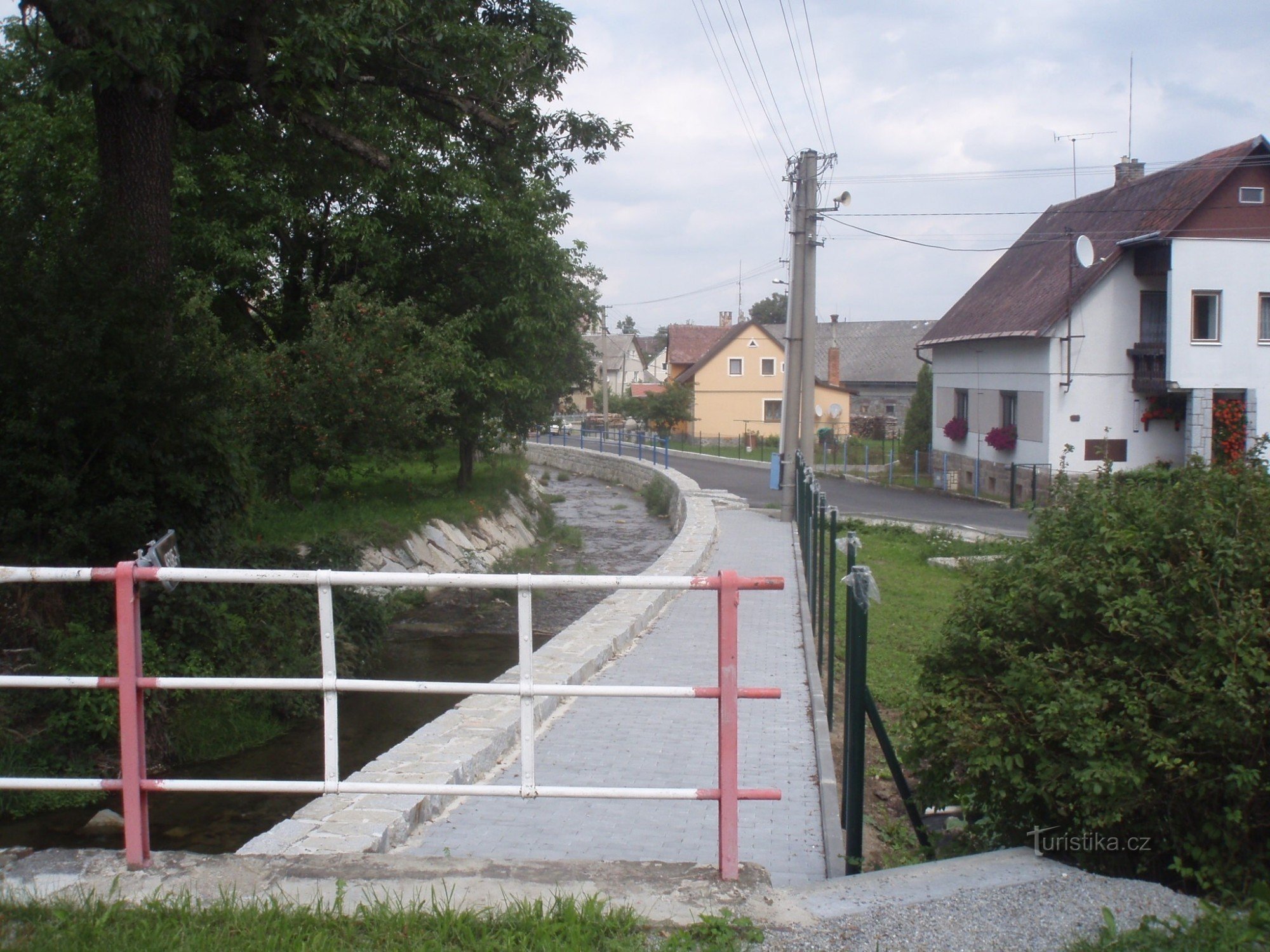 Lesa ČR による洪水防止対策の別の部分