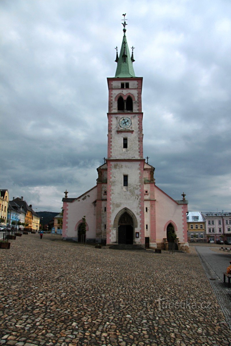 Dean's Church of St. Marknader i Kašperské Hory