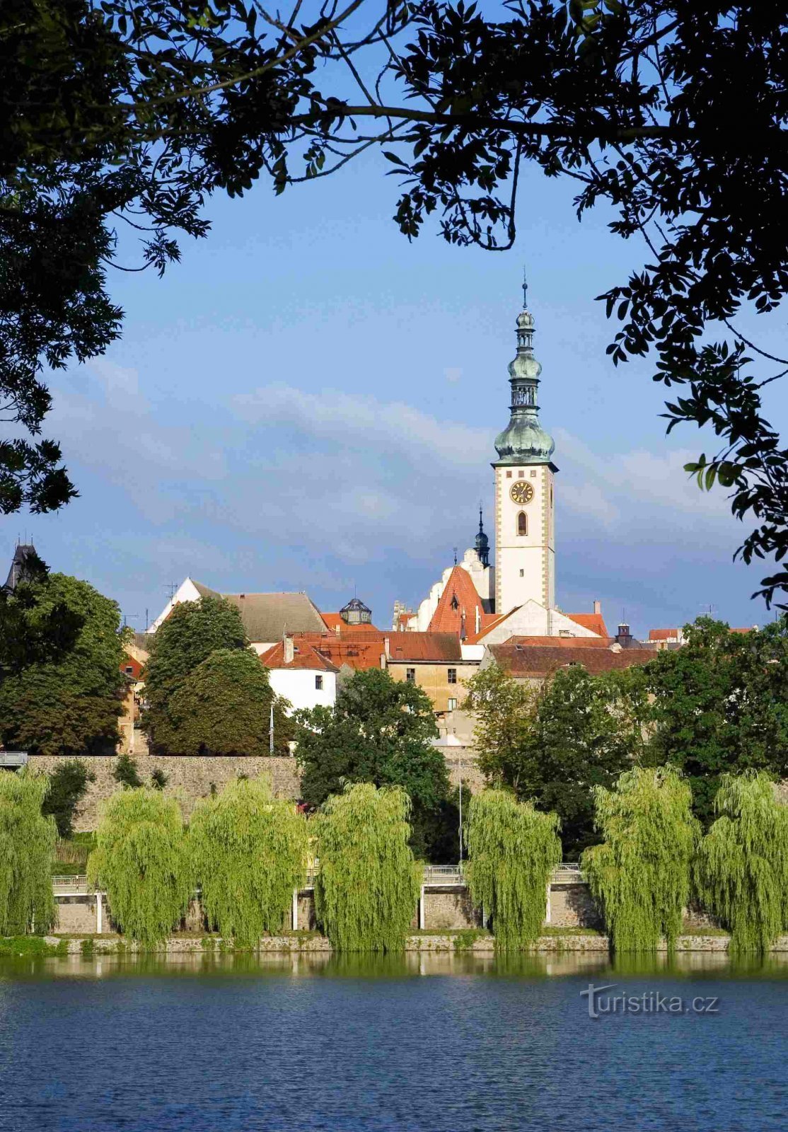 Dekanijska cerkev Gospodovega spremenjenja na gori Tábor