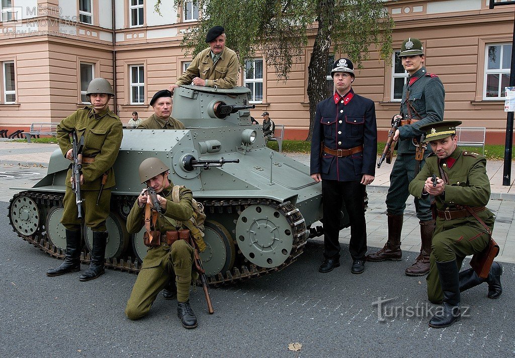 JOURNÉE DES ÉGLISES EN UNIFORME 2015 À KROMÉŘÍŽ