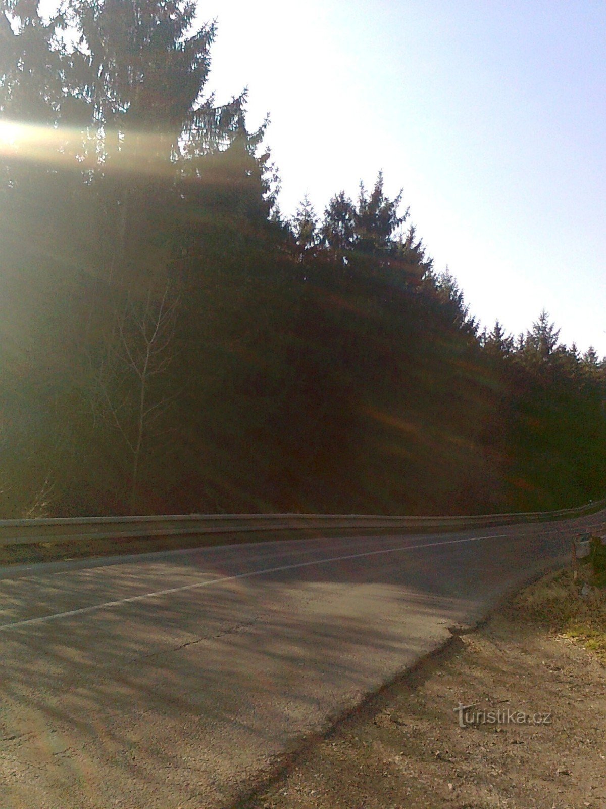 Detail der Hauptstraße Úsov - Medlov, wo die Straße in das Bergbaugebiet mündete