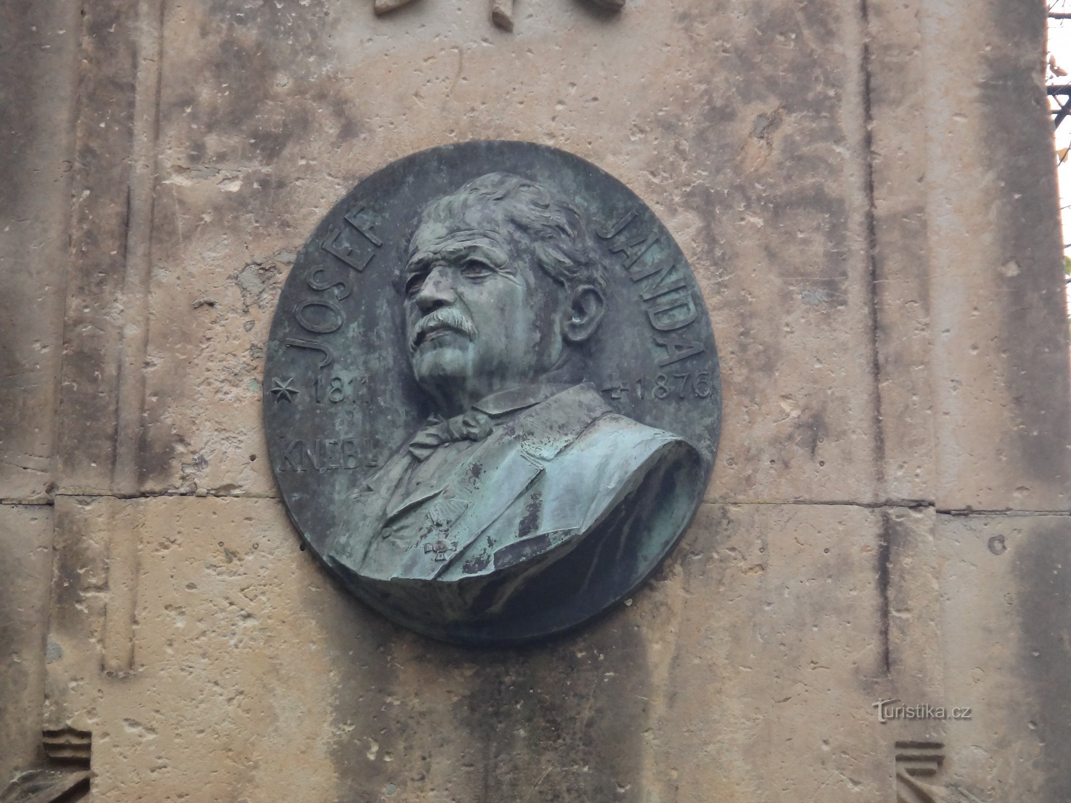 detalj spomenika Josefa Jande