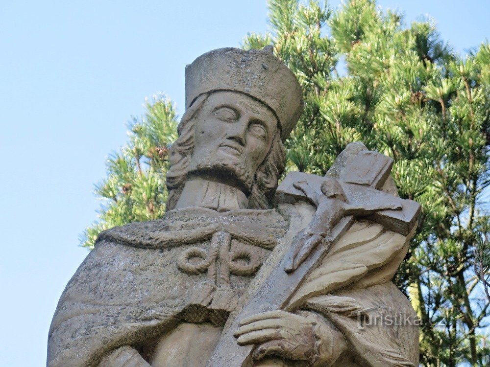 detalle de la estatua