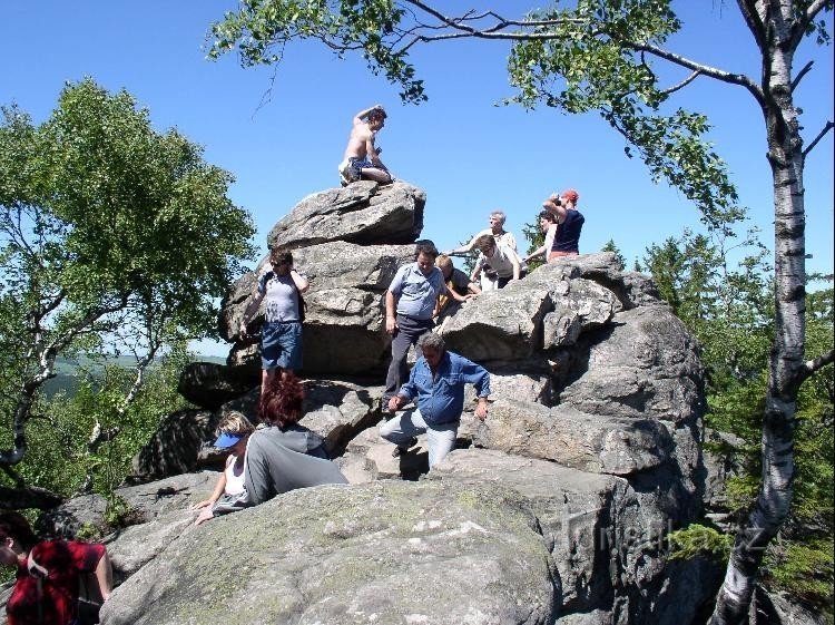 Neun Felsen