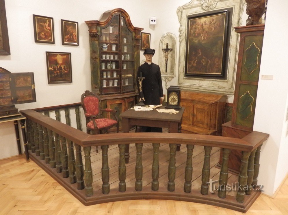 Diorama della Farmacia e Biblioteca dei Gesuiti