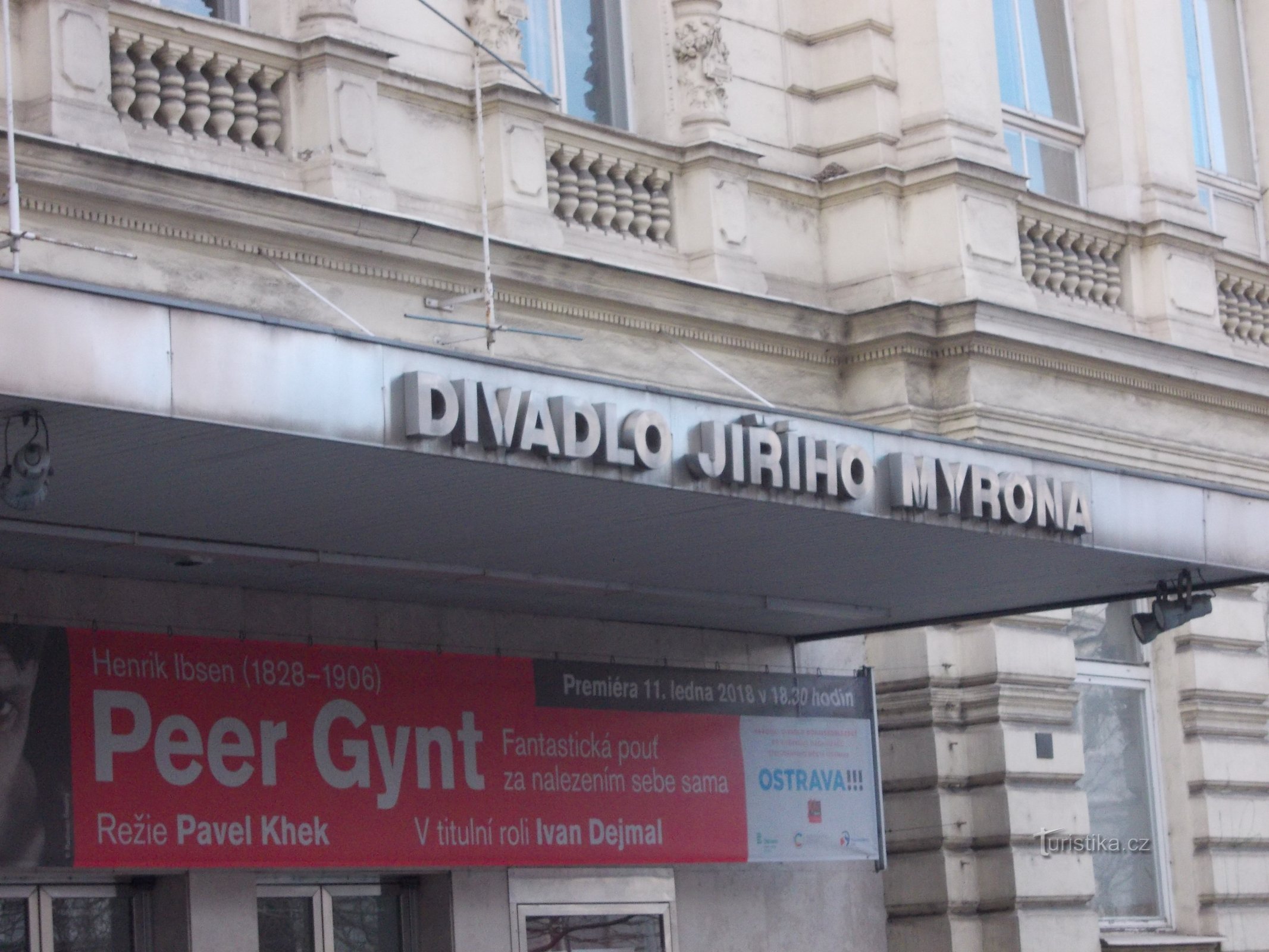 Das Jiří-Myron-Theater vom Ende des 19. Jahrhunderts wurde bis heute mehrfach renoviert