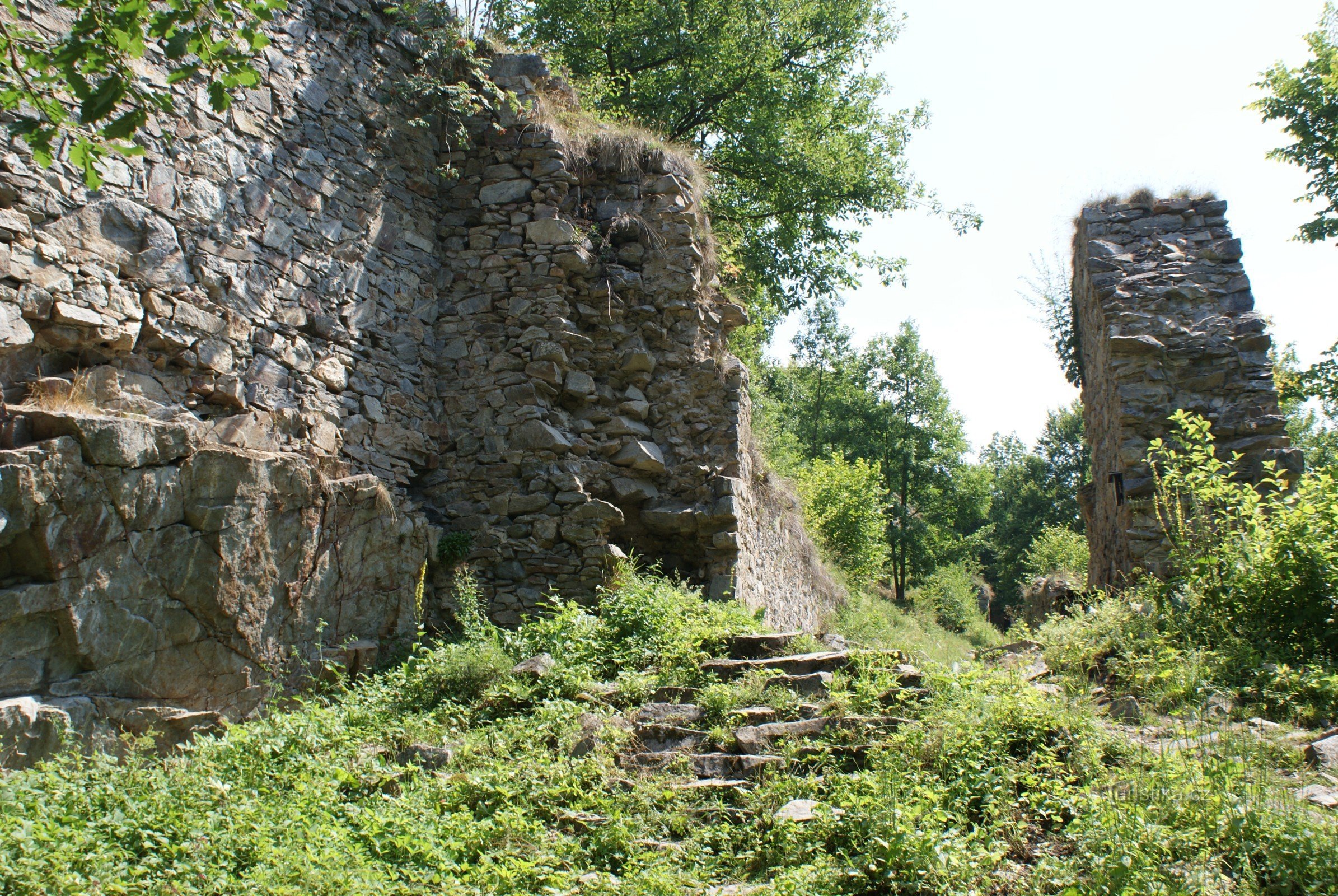 Girl's stone - entrance part