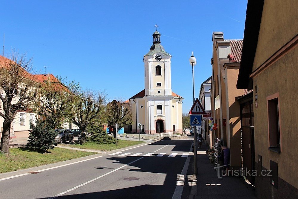 Divišov, Horní náměstí and the church of St. Bartholomew