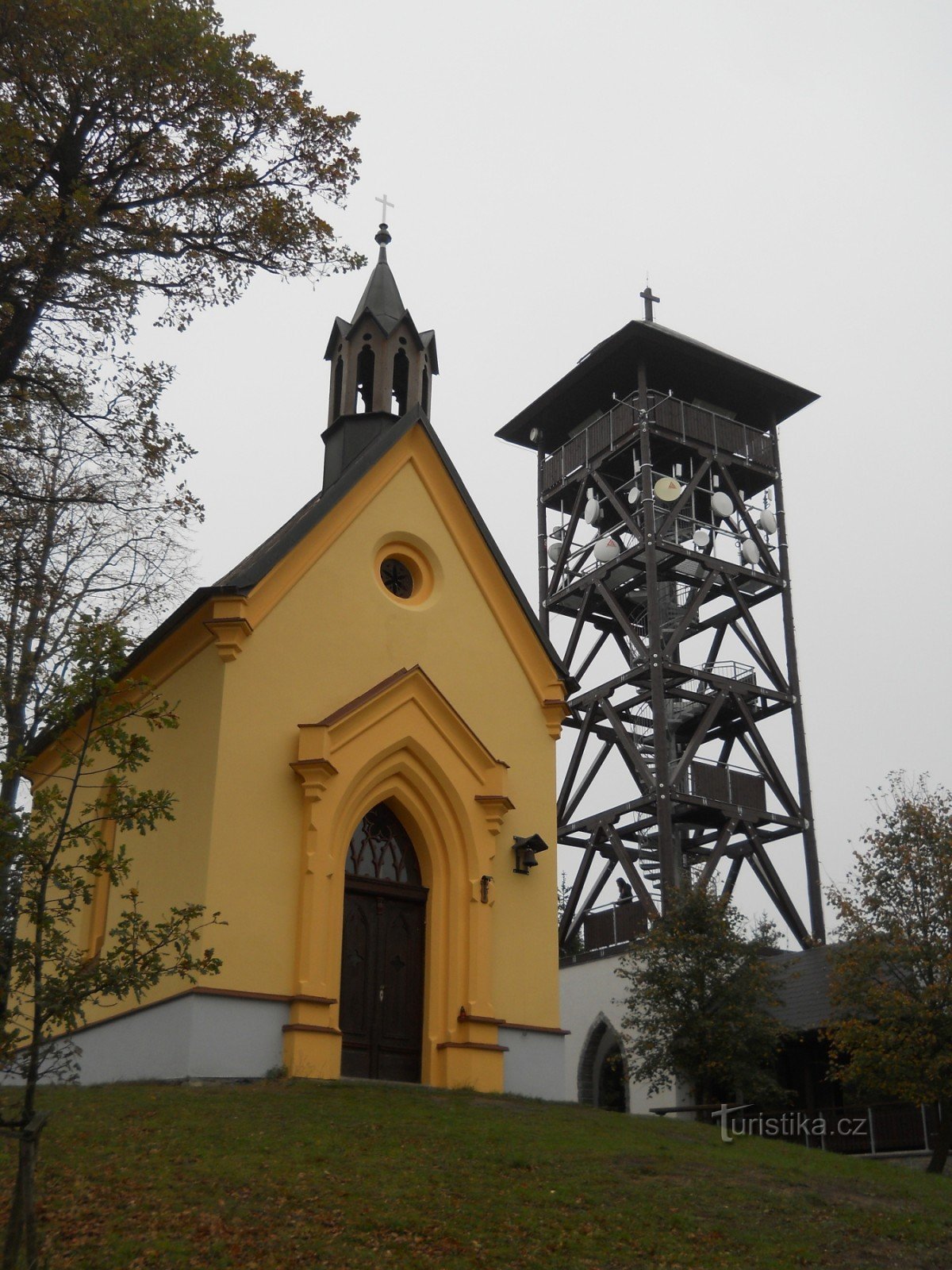 Aussichtsturm Dlažov - Markéta und Kapelle St. Margarete