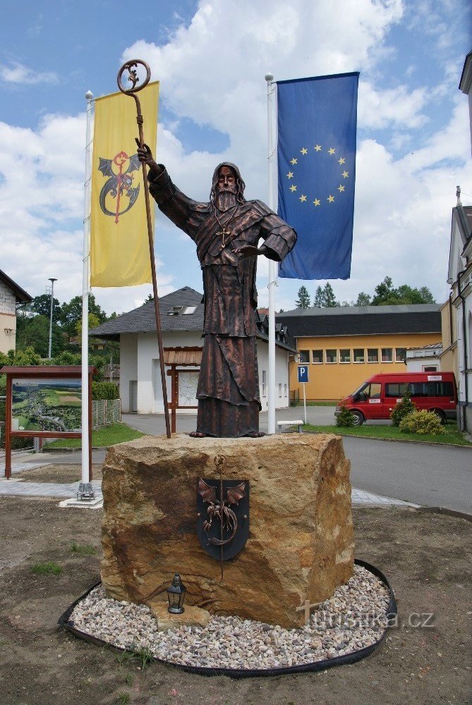Dlouhá Třebová – kovani kip sv. Prokopije