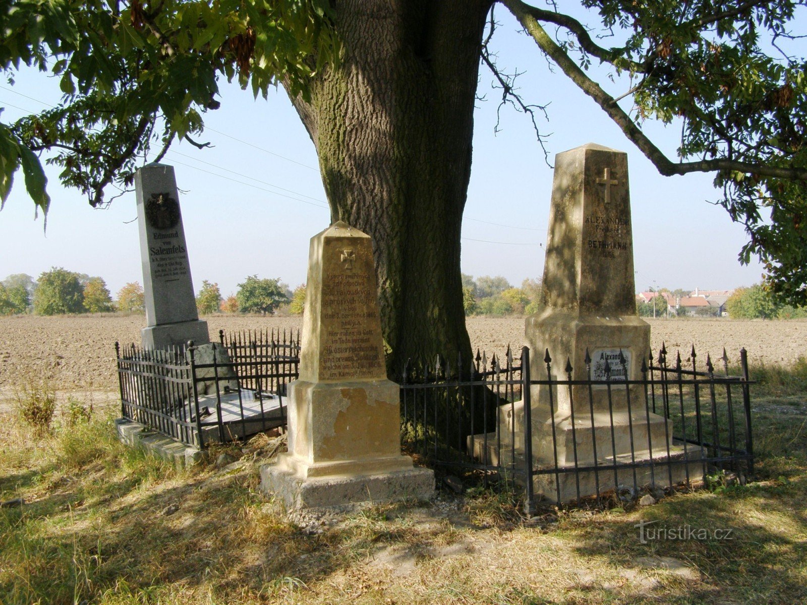 Dlouhé Dvory - monuments de la bataille de 1866