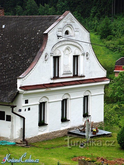 Dlouhomilov - 民俗建築の建物