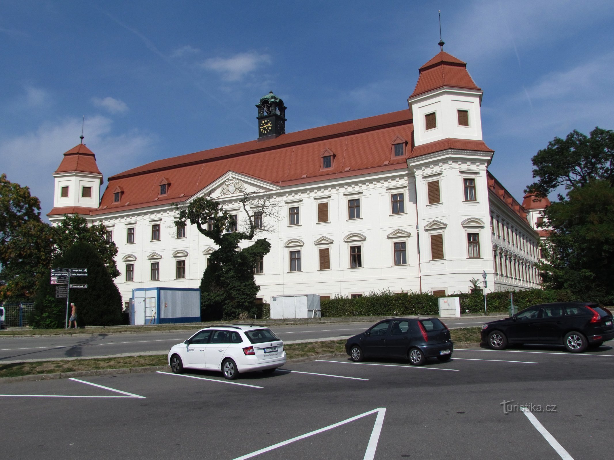 A Holešov per visitare la fucina, il cimitero ebraico e il parco del castello