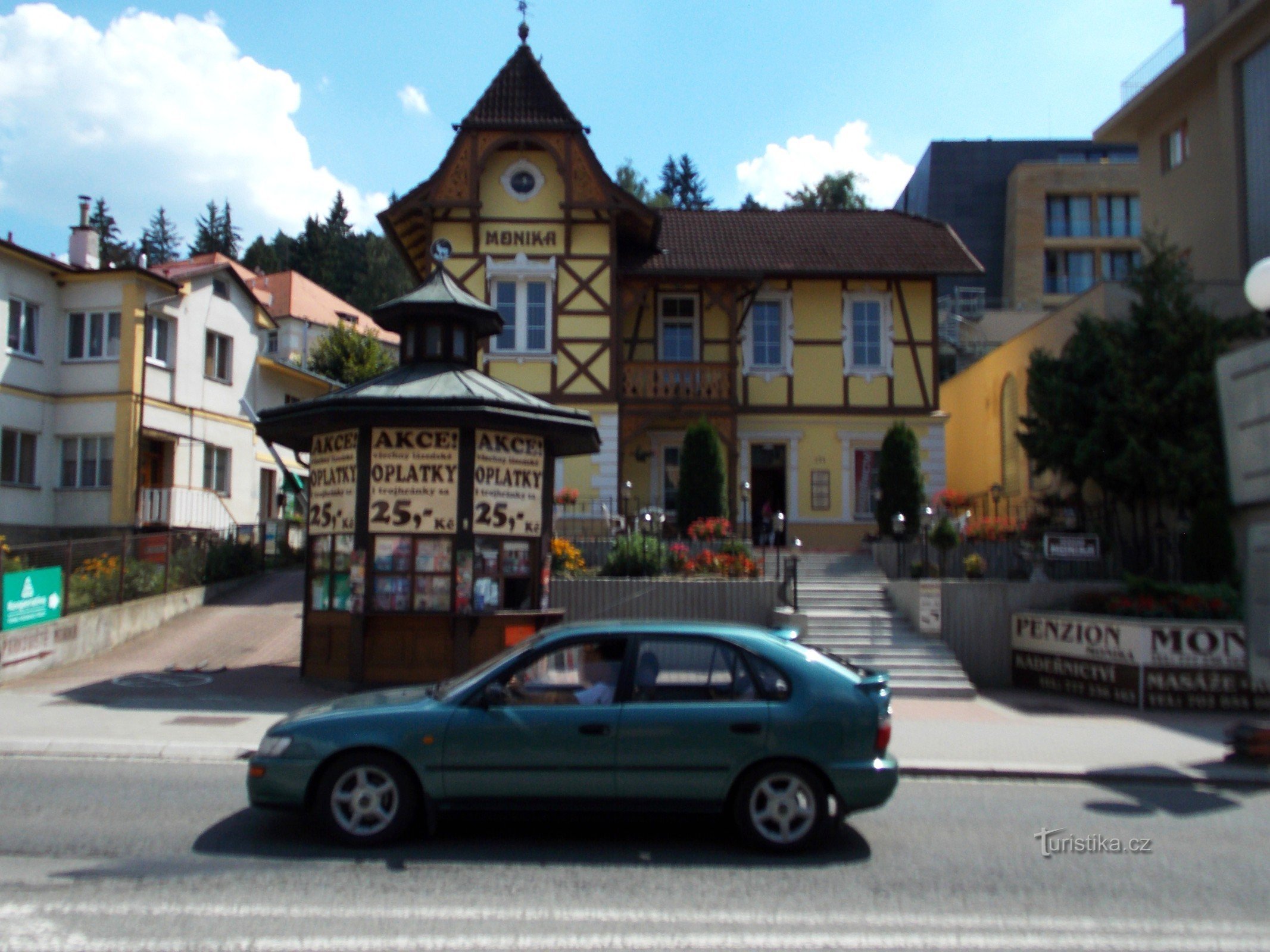 Vers la maison d'hôtes Monika à Luhačovice