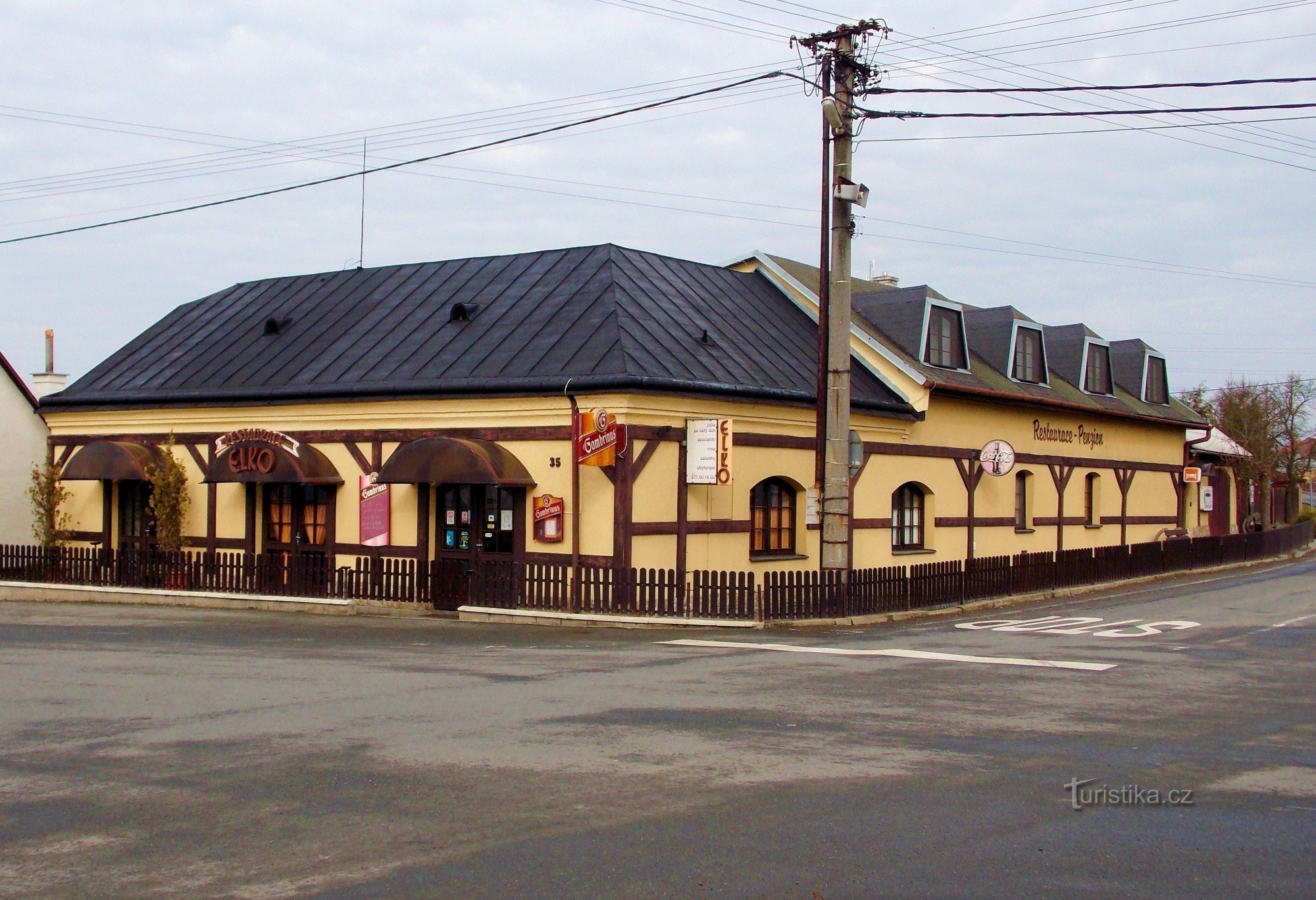 Do restauracji Elko w gminie Hvozdná w województwie zlińskim