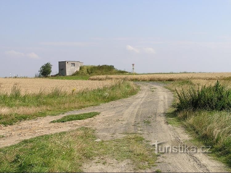 Dobešov rand: Dobešov rand - uitzicht vanuit de richting van Údolí Suché