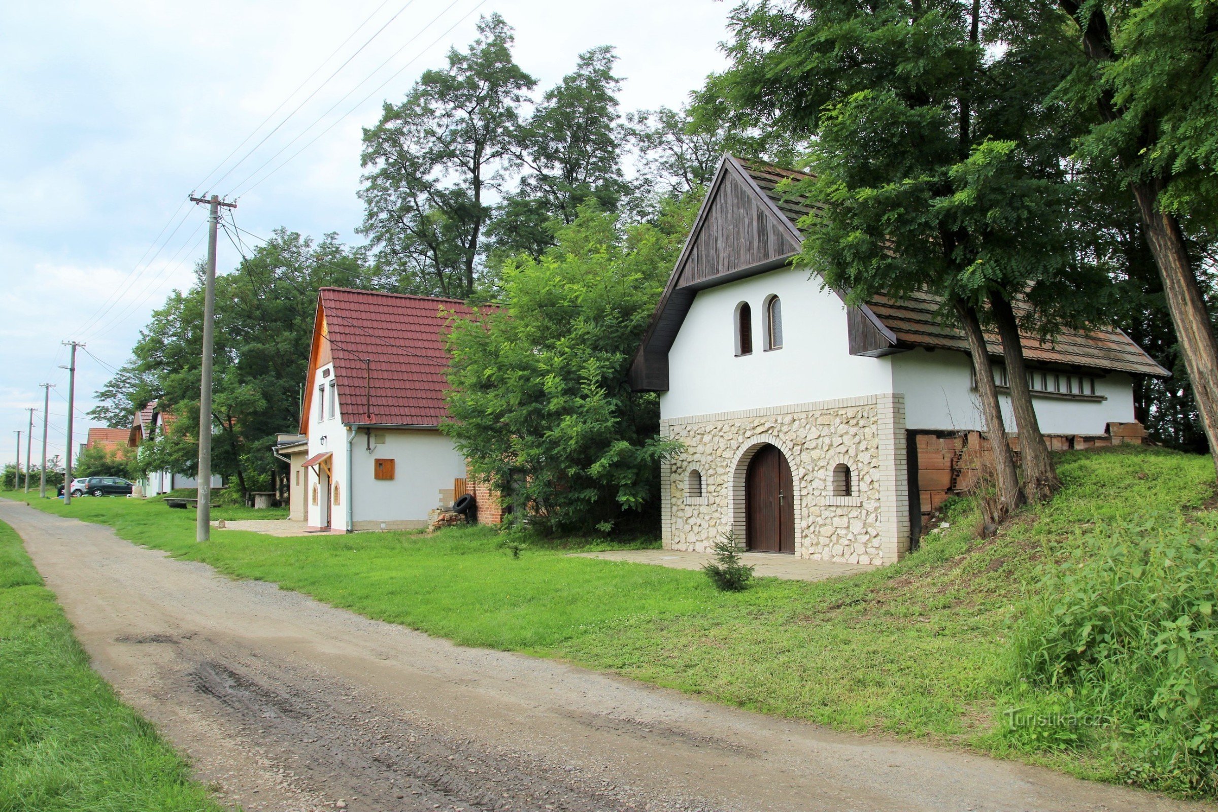 Dobré Pole - wine alleys