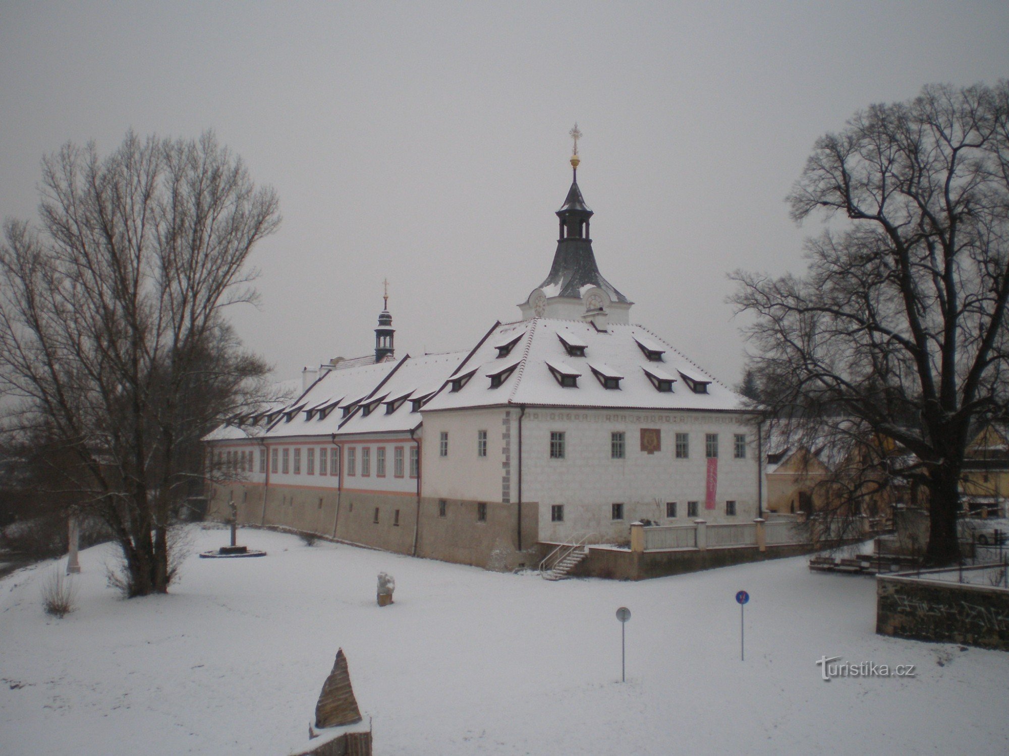 Dobrichovice - château