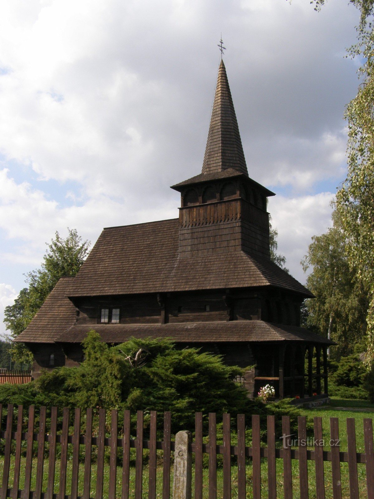 Dobříkov - drewniany kościół Wszystkich Świętych