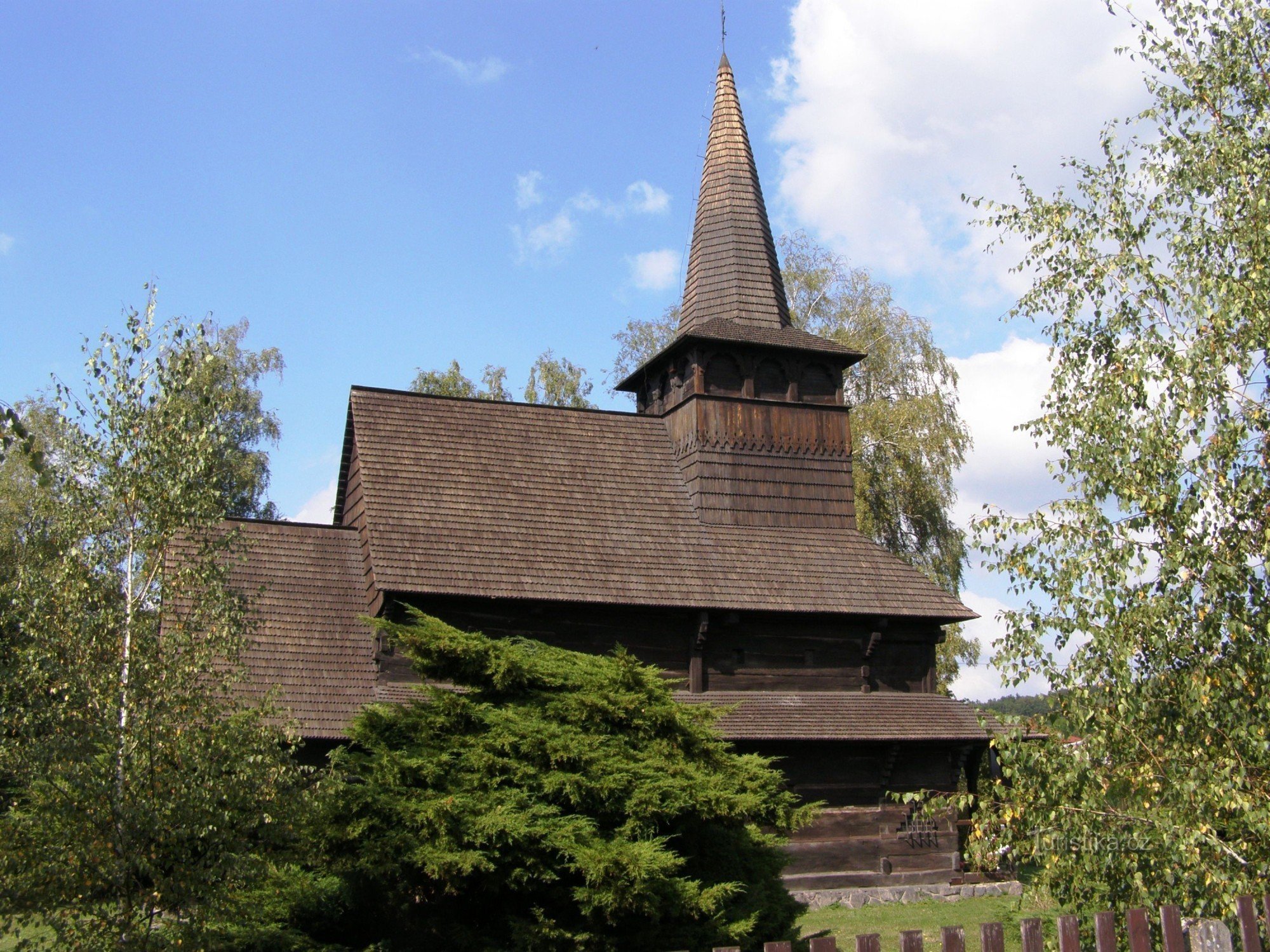 Dobříkov - drewniany kościół Wszystkich Świętych