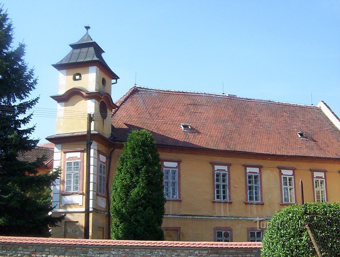 Dobromilice-Burg von Norden-Foto: Ulrych Mir.