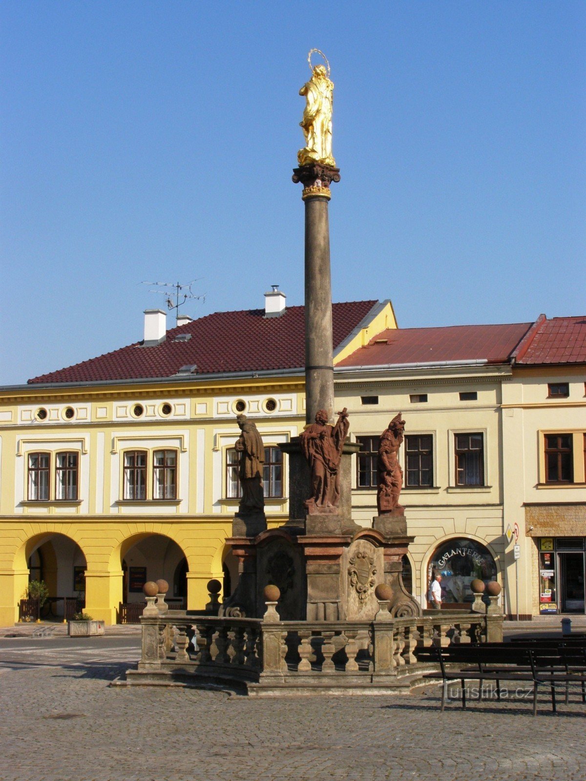 Dobruška - Colonne mariale