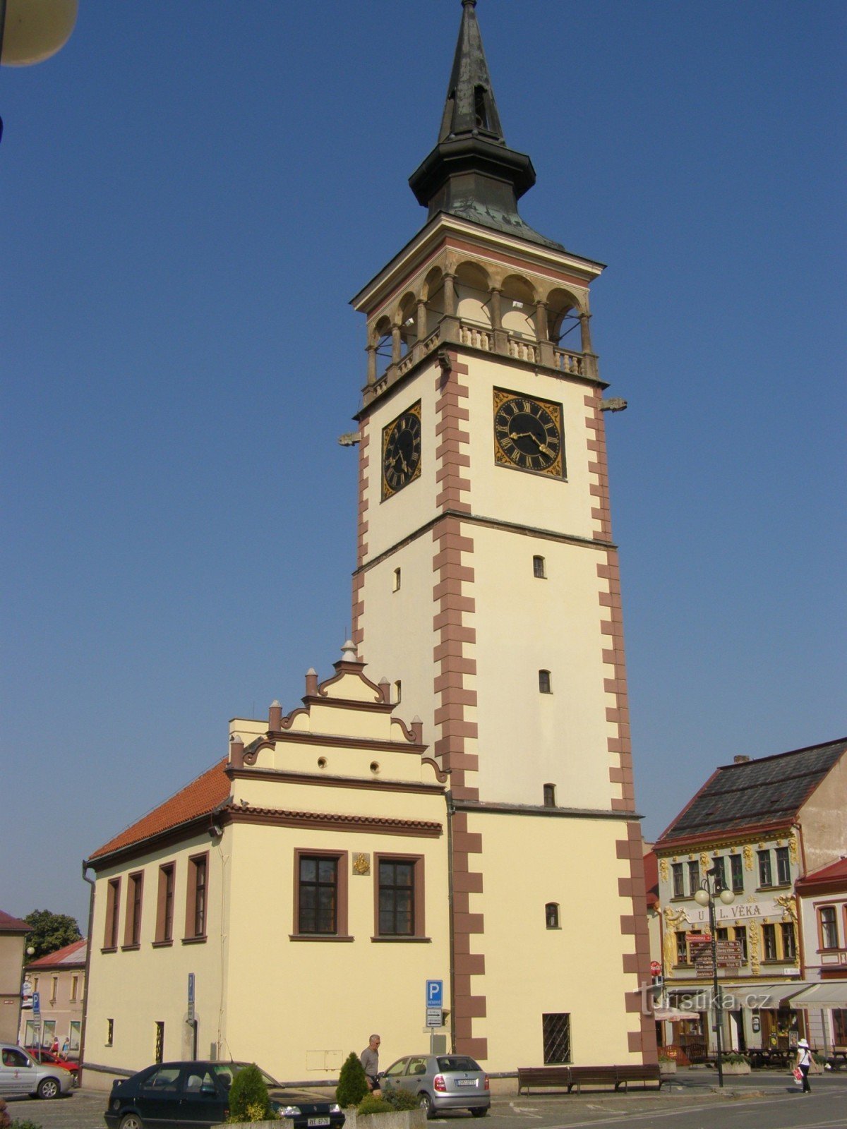 Dobruska - mairie