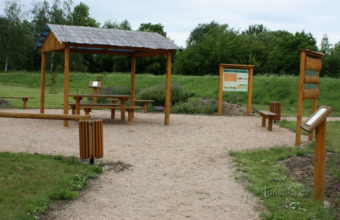 Dobšice - Radtouristischer Rastplatz