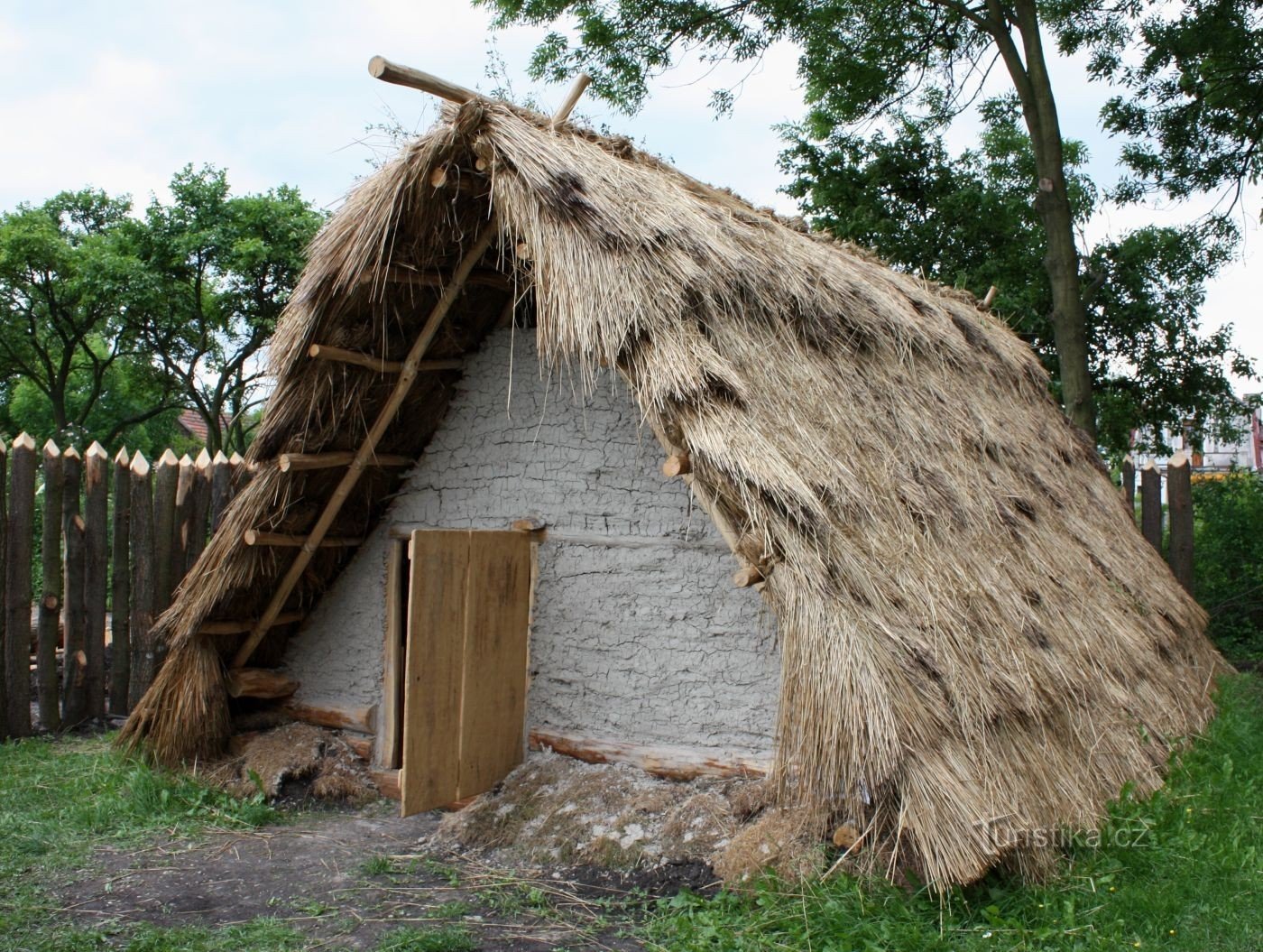 Dobšice - Openlucht openluchtmuseum Keltische oppidum - Keltische aardnoot