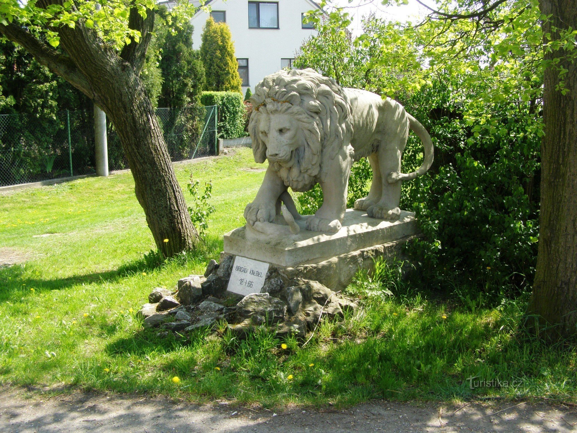 Догаліце ​​- Пам'ятник австрійській бригаді Кнебеля