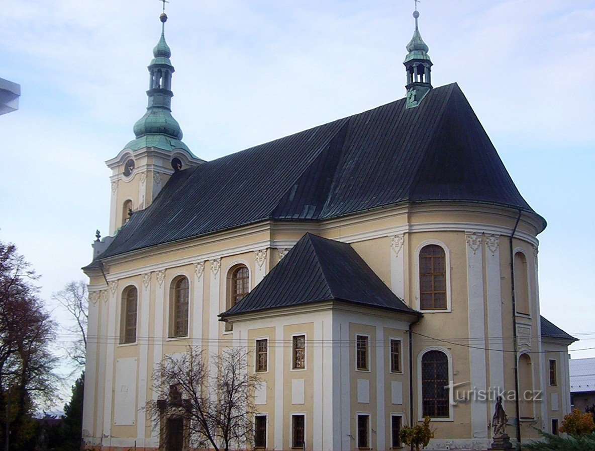 Dolany - biserica parohială în stil baroc Sf. Matei - Foto: Ulrych Mir.