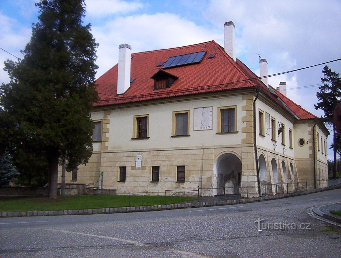 来自酿酒厂的多拉尼城堡（OÚ）-照片：Ulrych Mir。